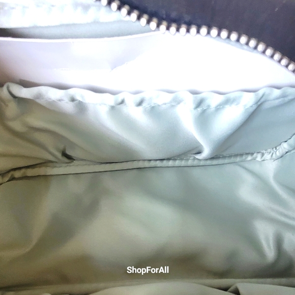 Prada - Picture 8 of 16